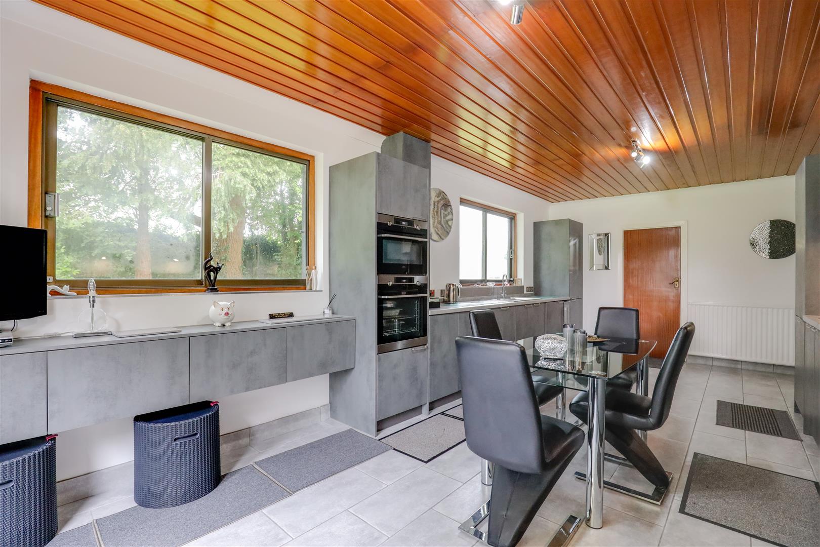 Hillandale, Pen-Y-Turnpike Road, Dinas Powys, Vale of Glamorgan, CF64 4HG